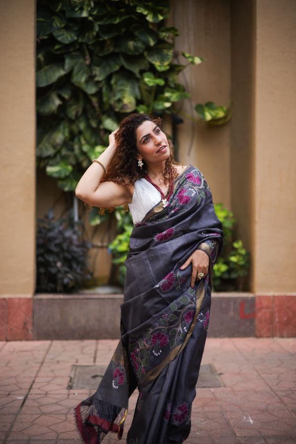 Dark Grey & White Coloured Dola Silk Printed with Weaving Zari Border –  Royskart