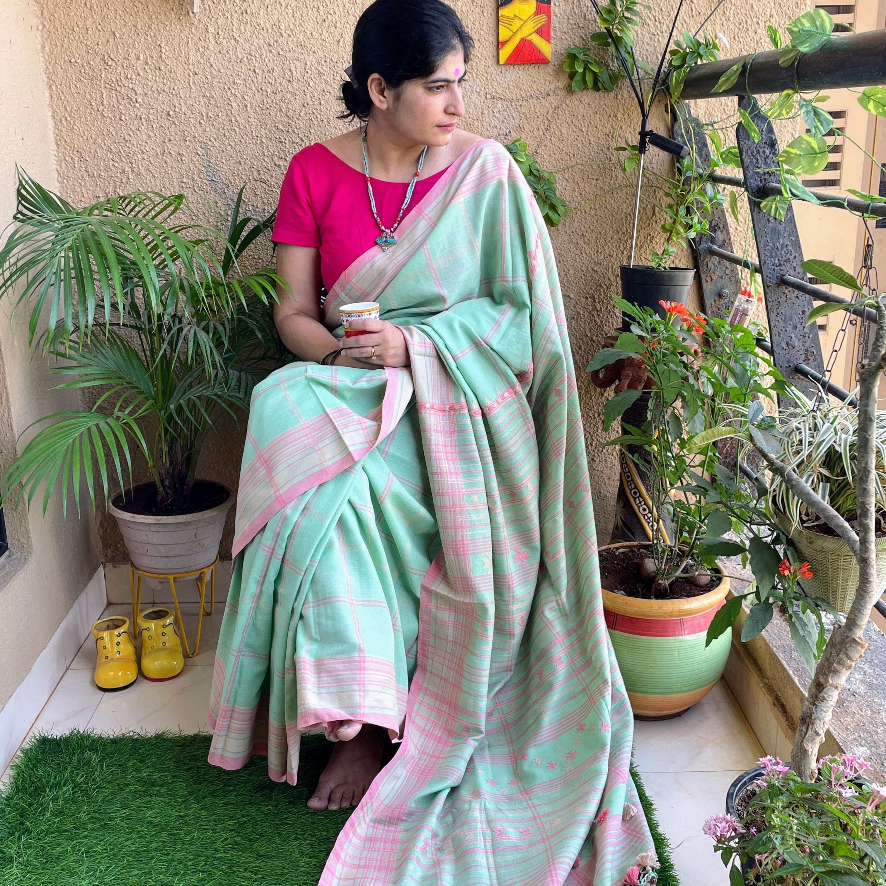 Green Soft Cotton Handloom Weaving Silk Saree with Rich Contrast Pallu |  Silk sarees, Silk sarees online, Cotton saree