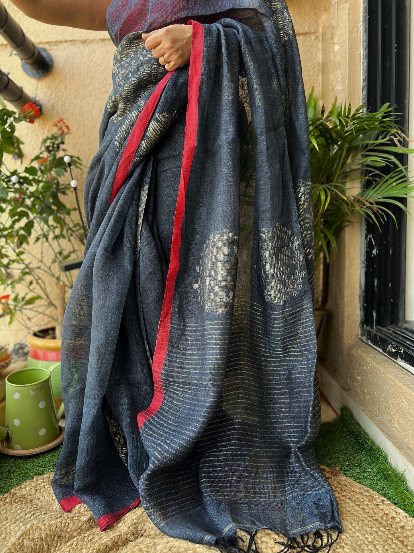 Grey Linen zari Saree