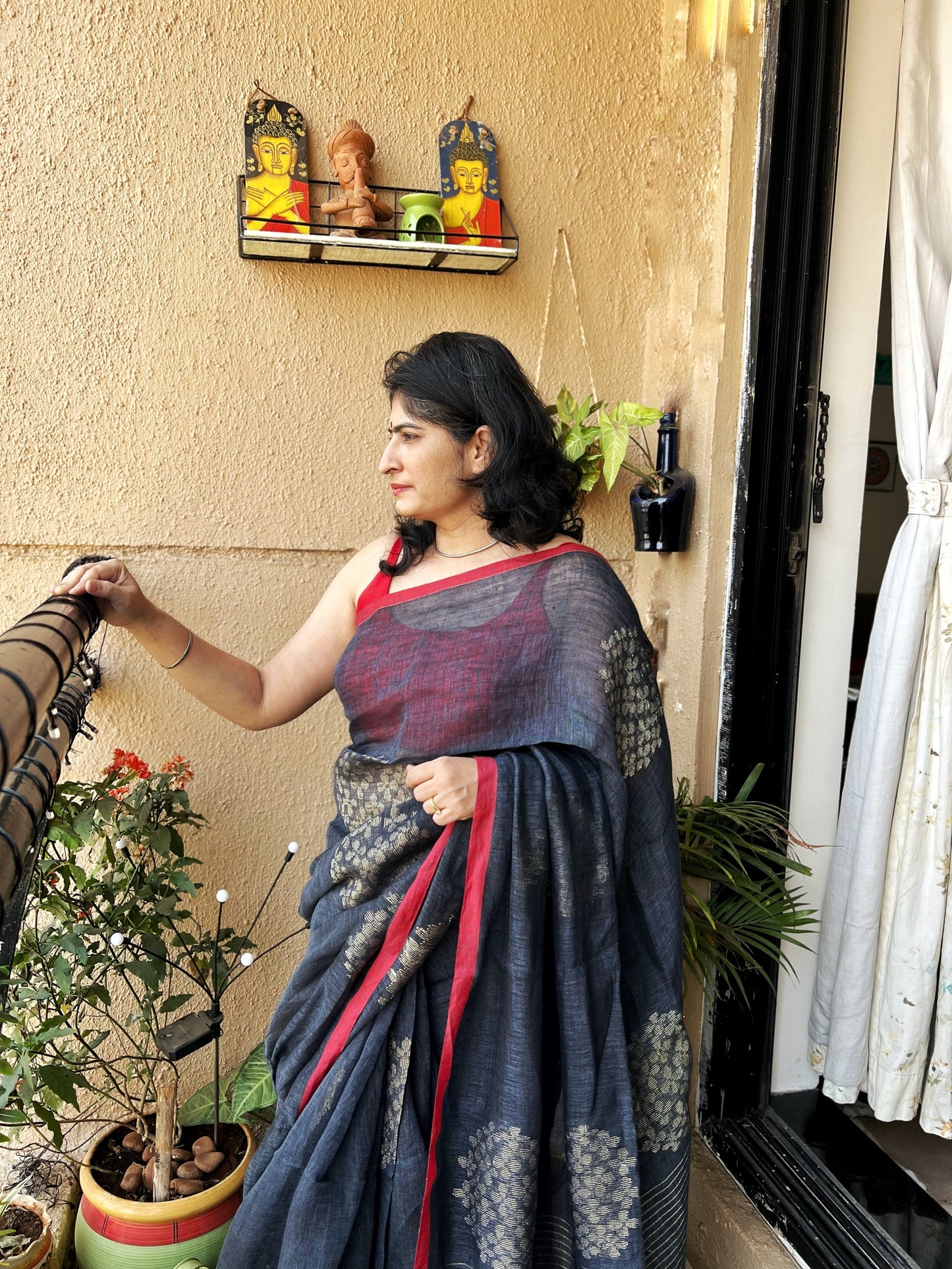 Grey Linen zari Saree