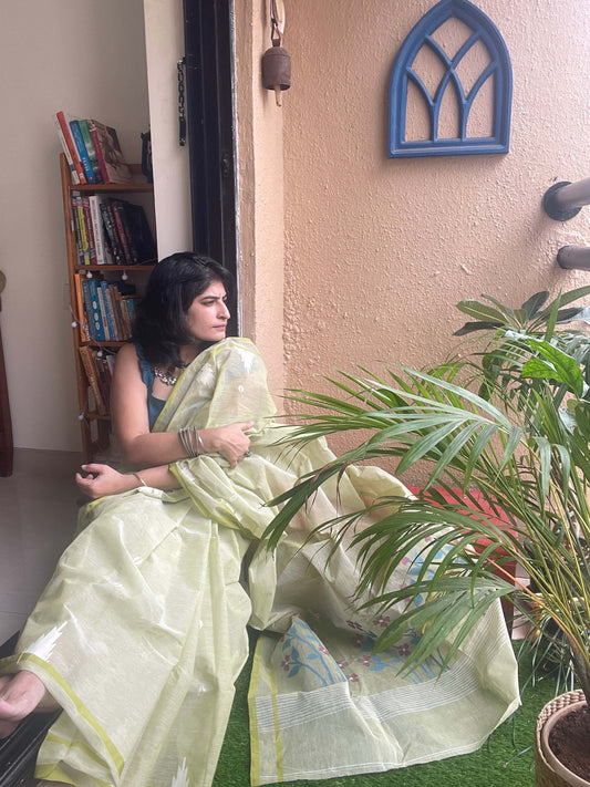 green jamdani saree
