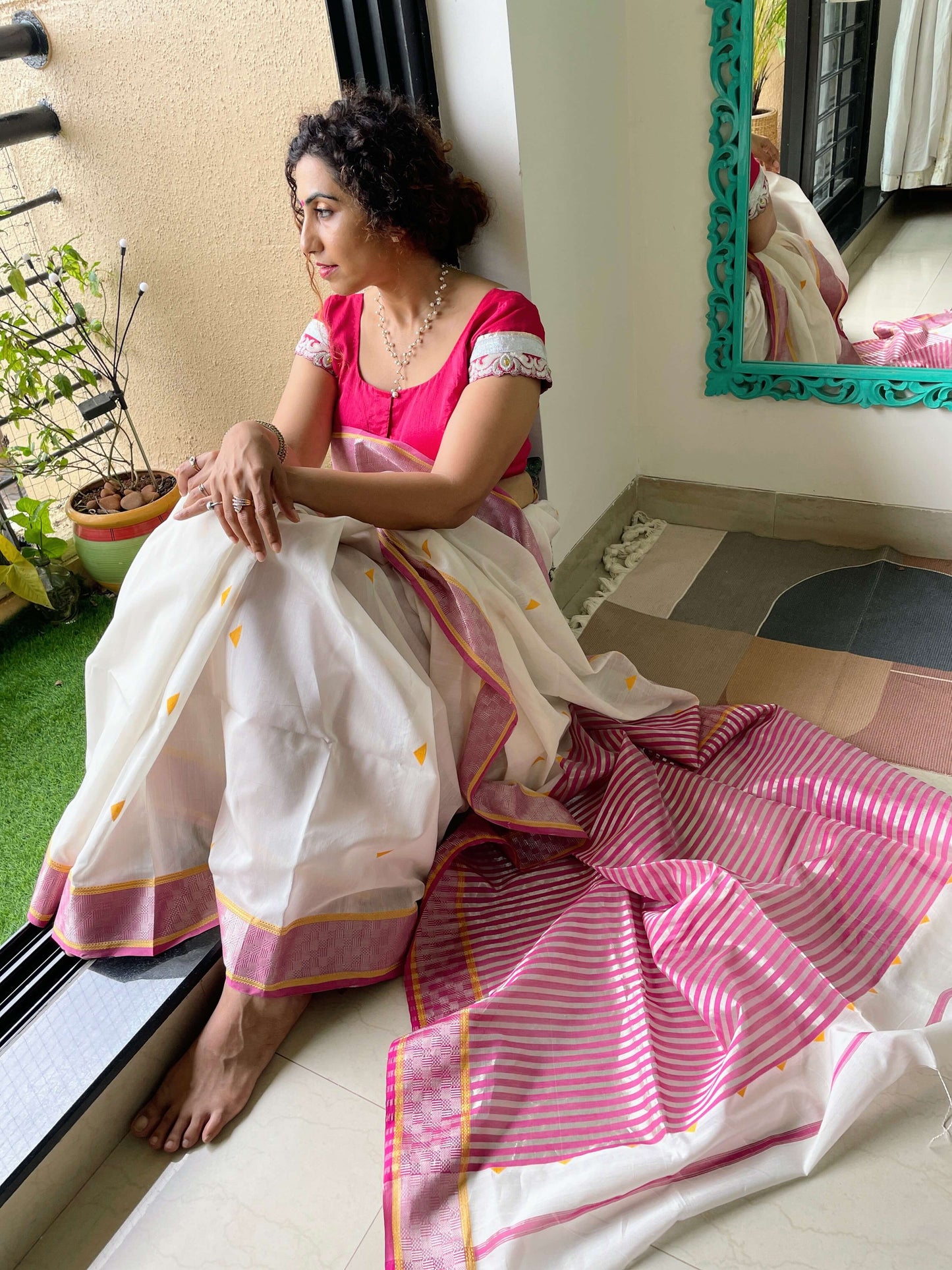 White Pink Maheshwari Saree ~ Rang collection