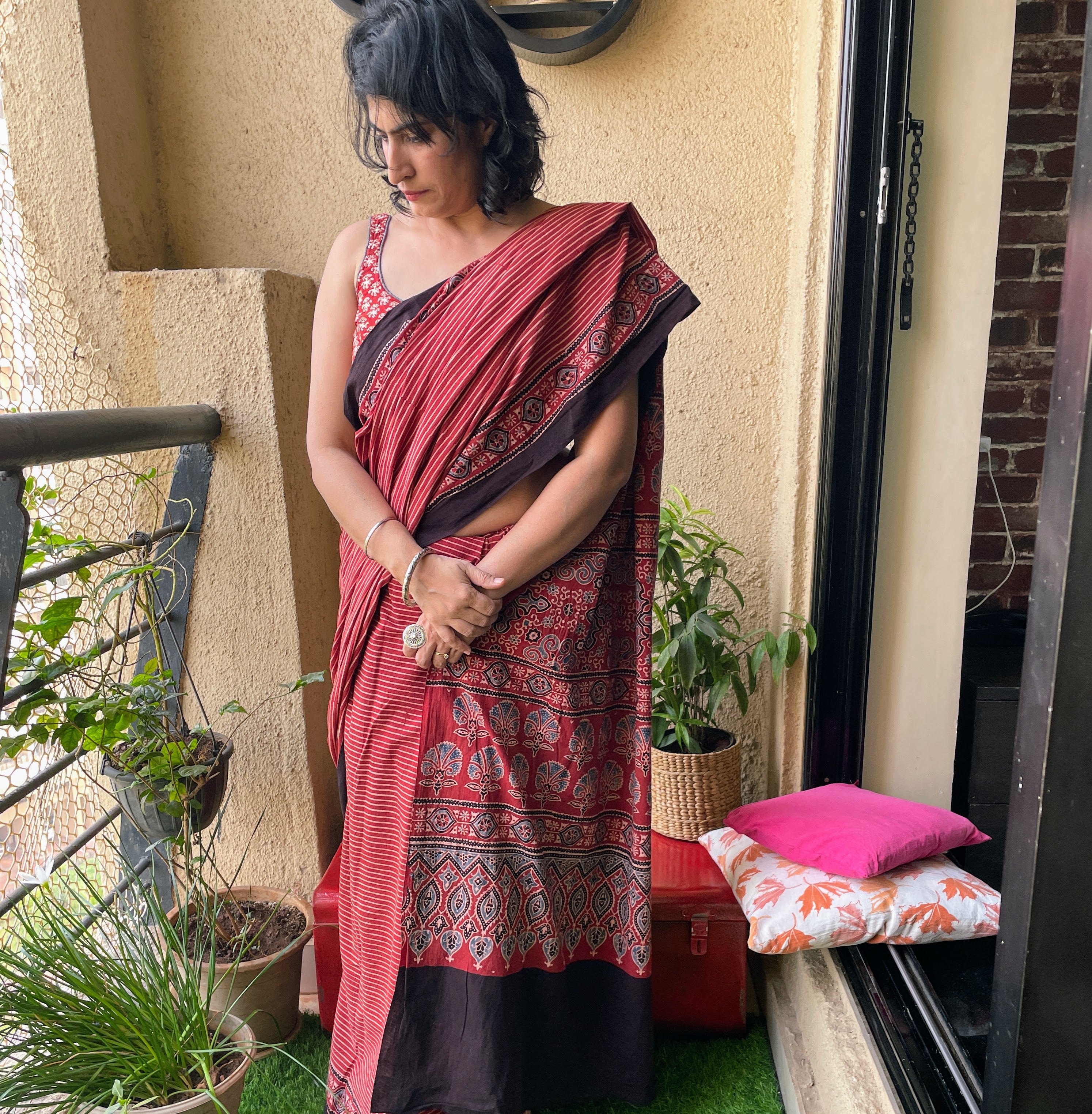 The Indian Ethnic Co. - Ajrakh hand block printed natural dyed Mul cotton  saree. Soft and feathery light sarees that get effortlessly draped Shop on  www.theindianethnicco.com #sareedraping #sareesofinstagram #sareefashion # sari #sareenotsorry |